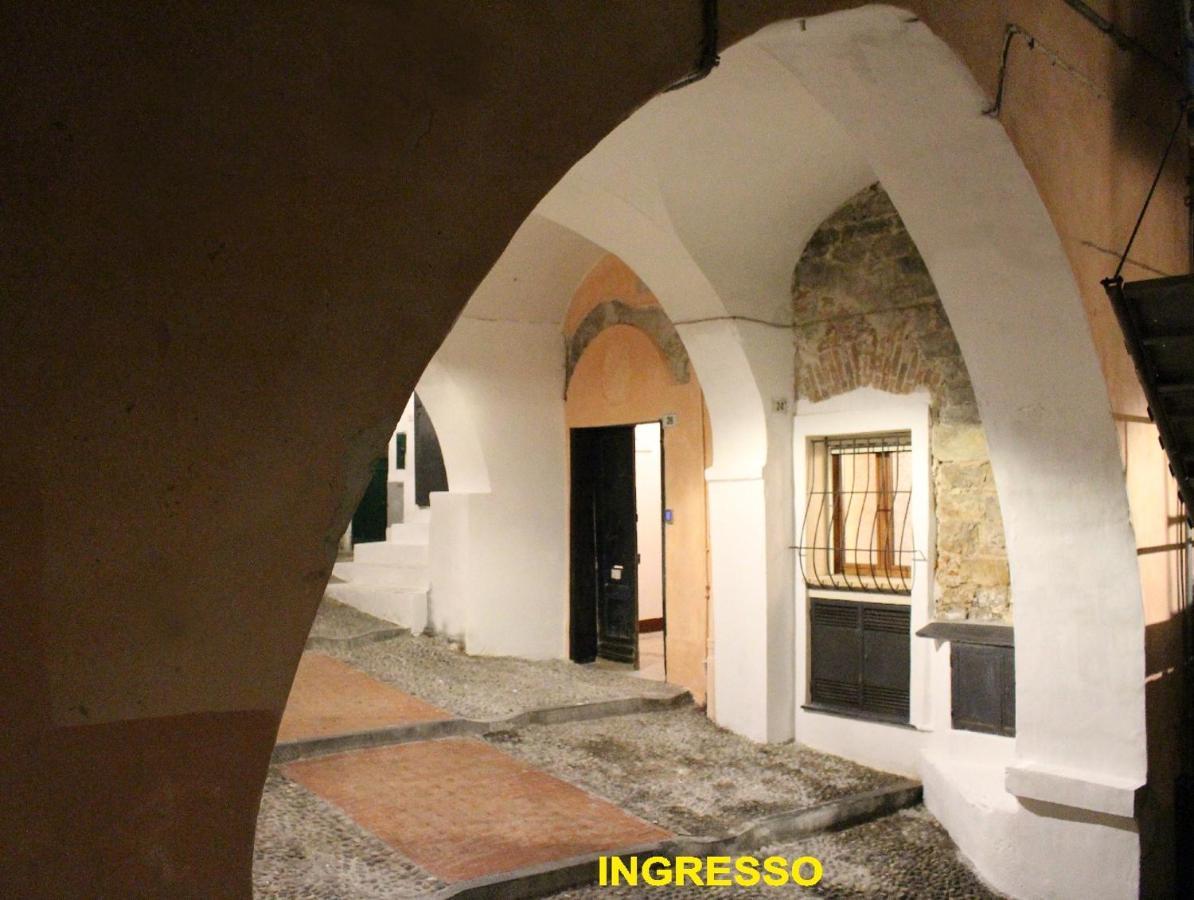 In Centro Citta, Nei Vicoli Del Borgo Apartment Сан Ремо Екстериор снимка