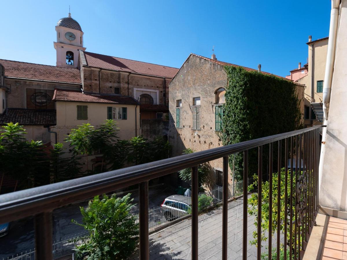 In Centro Citta, Nei Vicoli Del Borgo Apartment Сан Ремо Екстериор снимка